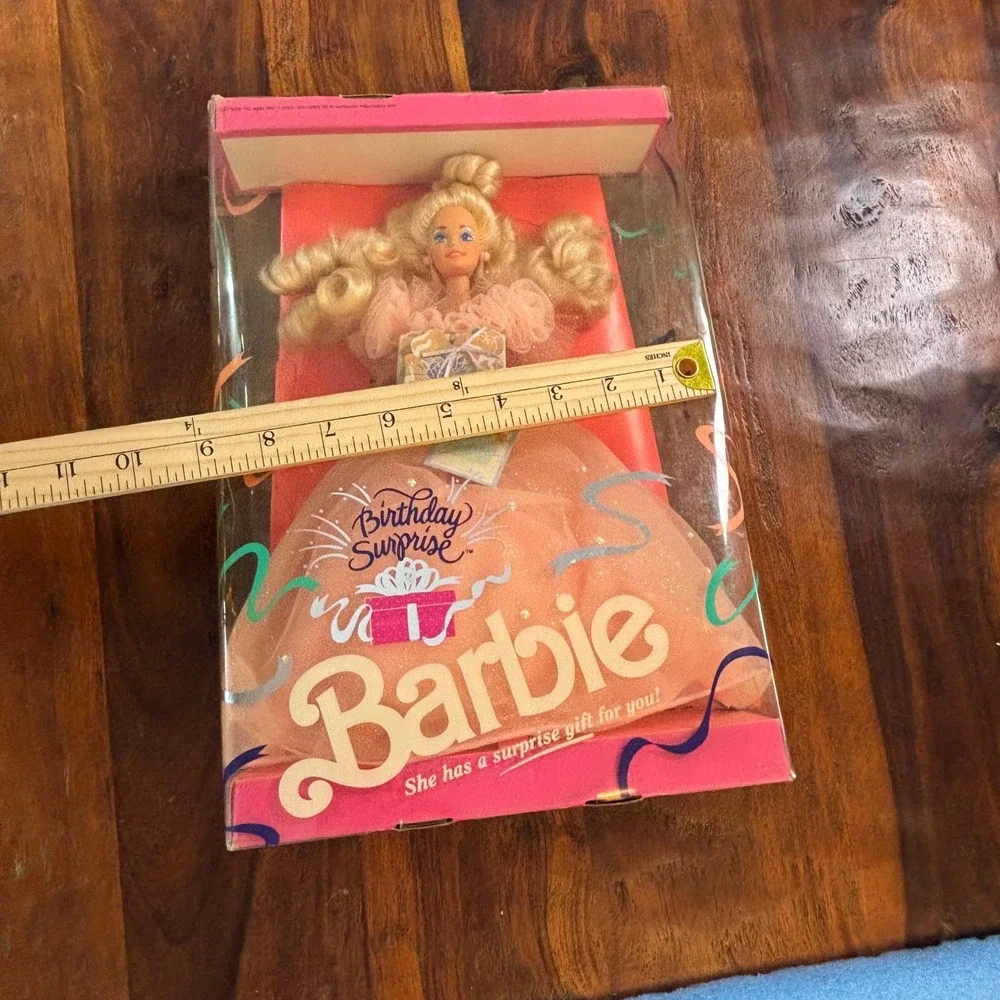 Vintage 1991 Birthday Surprise Barbie Doll Mattel 3679 New in Box Peach Gown